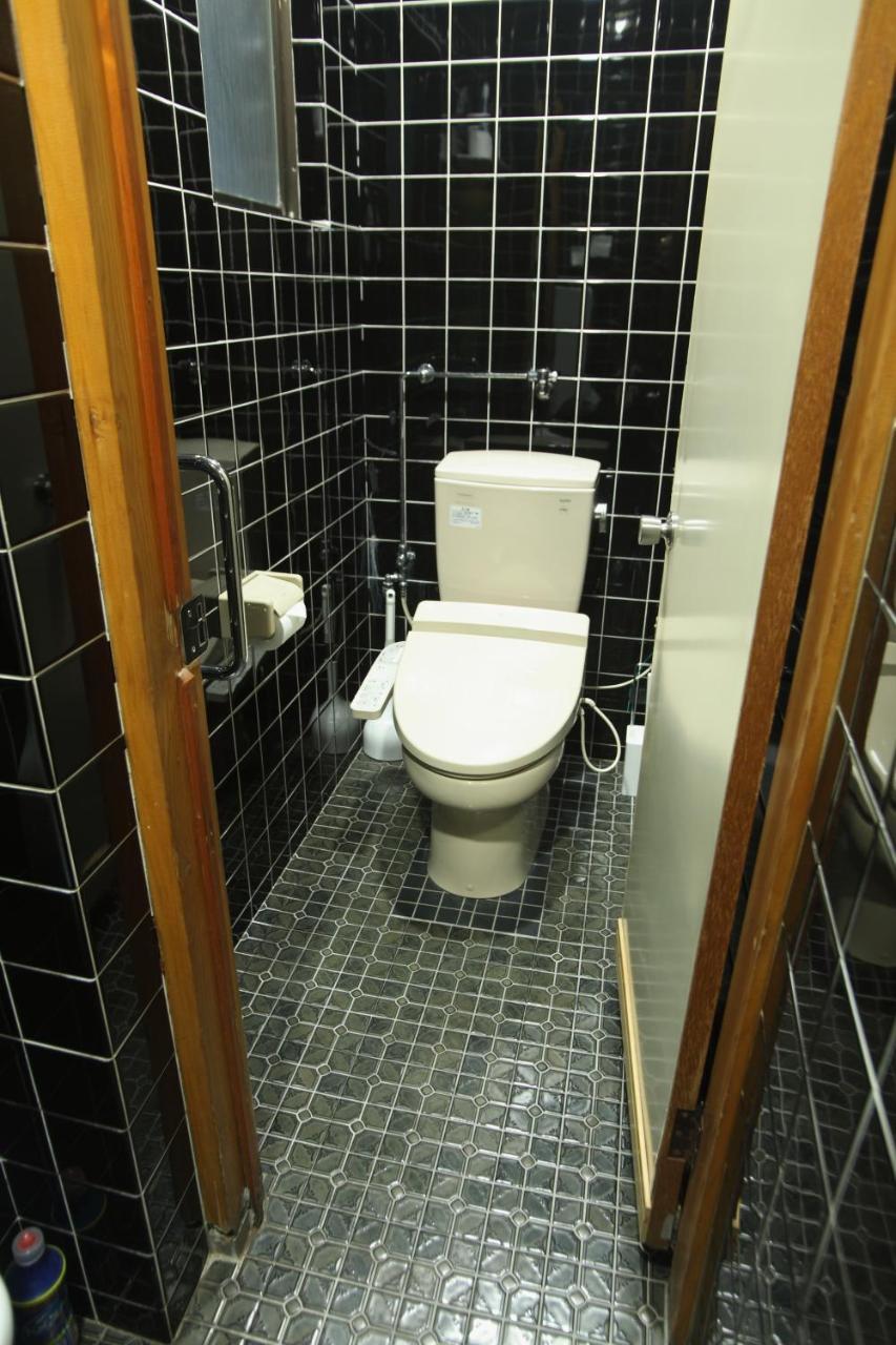 Guest House Futaba Osaka Buitenkant foto