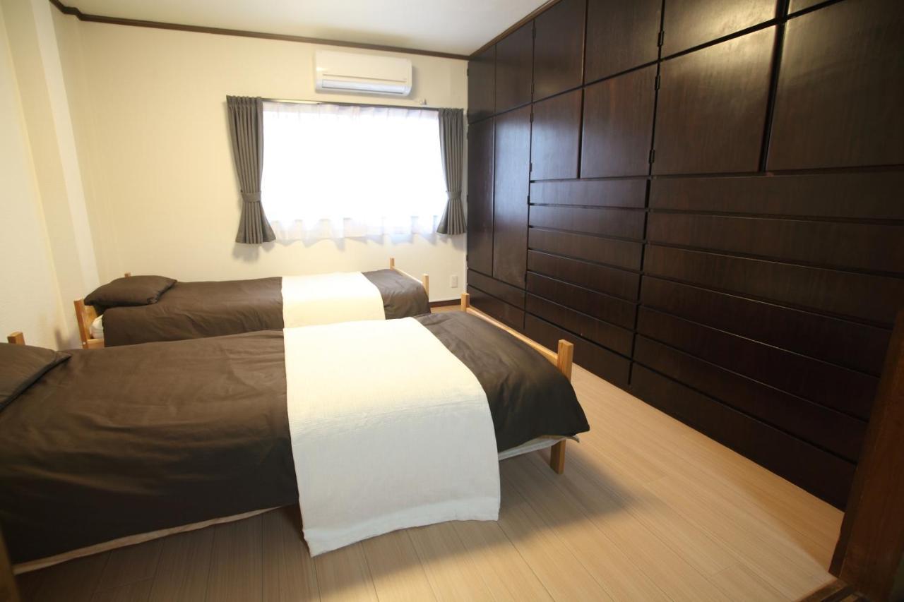 Guest House Futaba Osaka Buitenkant foto
